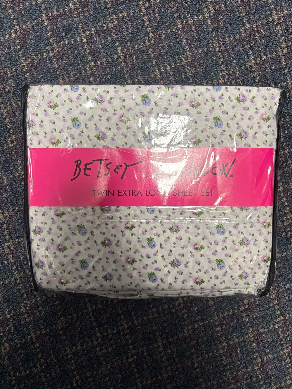 New In Bag Betsey Johnson White Sheet Set with flowers twin xl